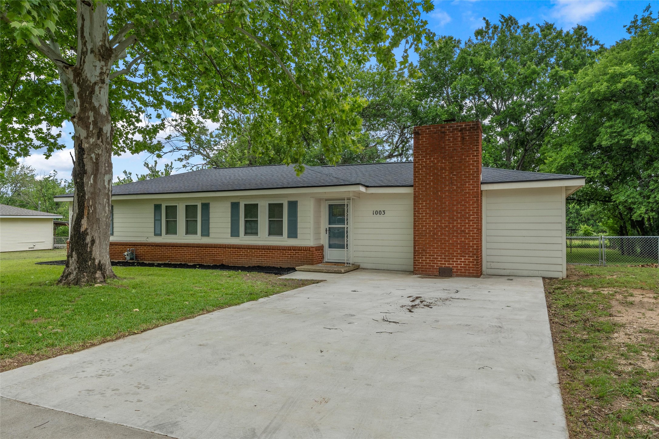 1003 Donlo Street Robinson TX 76706