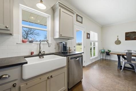 1009 Rs County Road 4325 Emory TX 75440