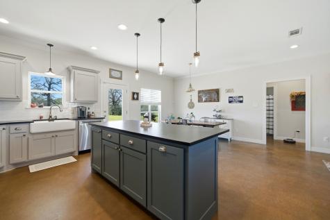1009 Rs County Road 4325 Emory TX 75440
