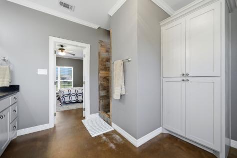 1009 Rs County Road 4325 Emory TX 75440