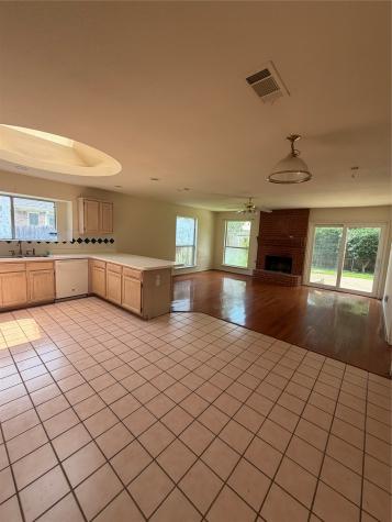 2707 Red Oak Drive Grand Prairie TX 75052