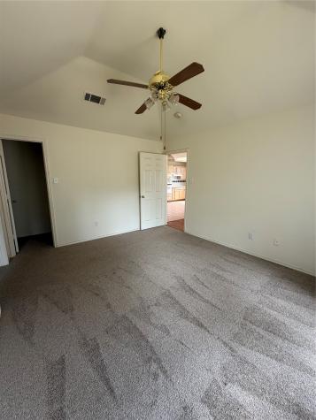 2707 Red Oak Drive Grand Prairie TX 75052