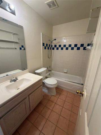 2707 Red Oak Drive Grand Prairie TX 75052