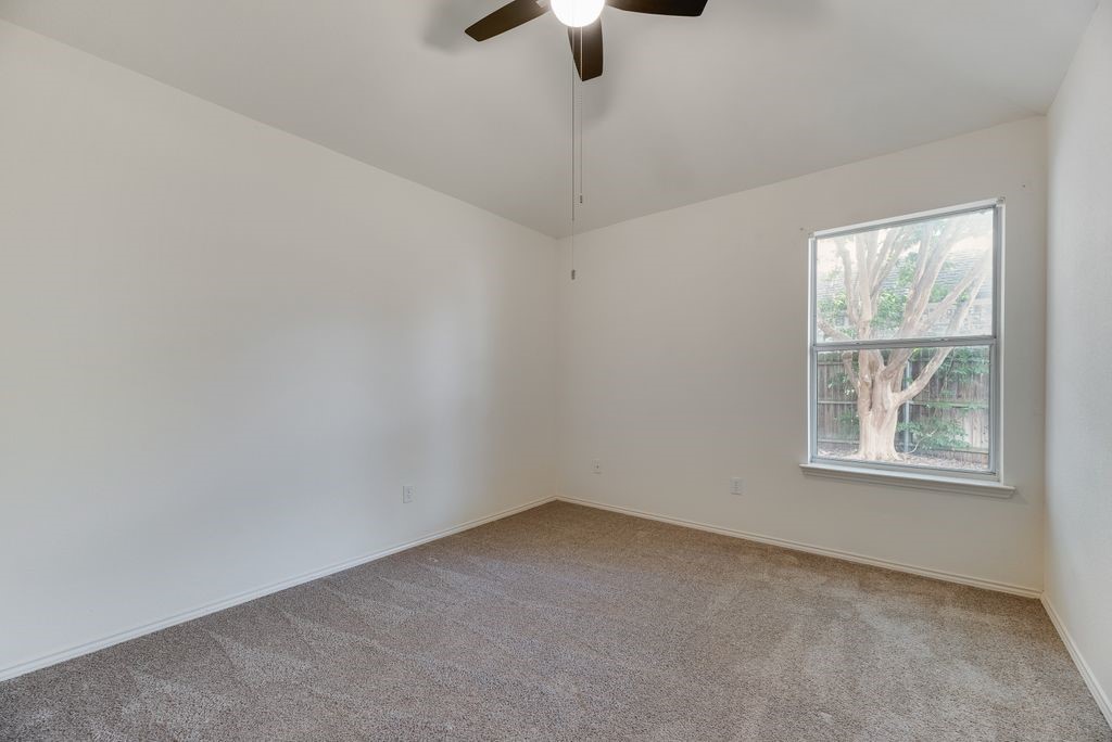 2707 Red Oak Drive Grand Prairie TX 75052