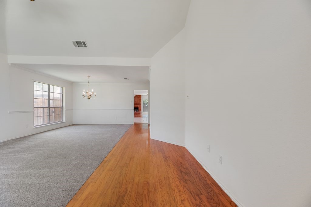 2707 Red Oak Drive Grand Prairie TX 75052