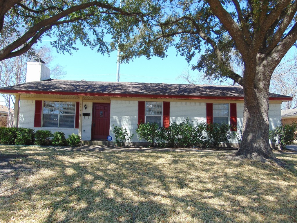 413 Duke Street Garland TX 75043