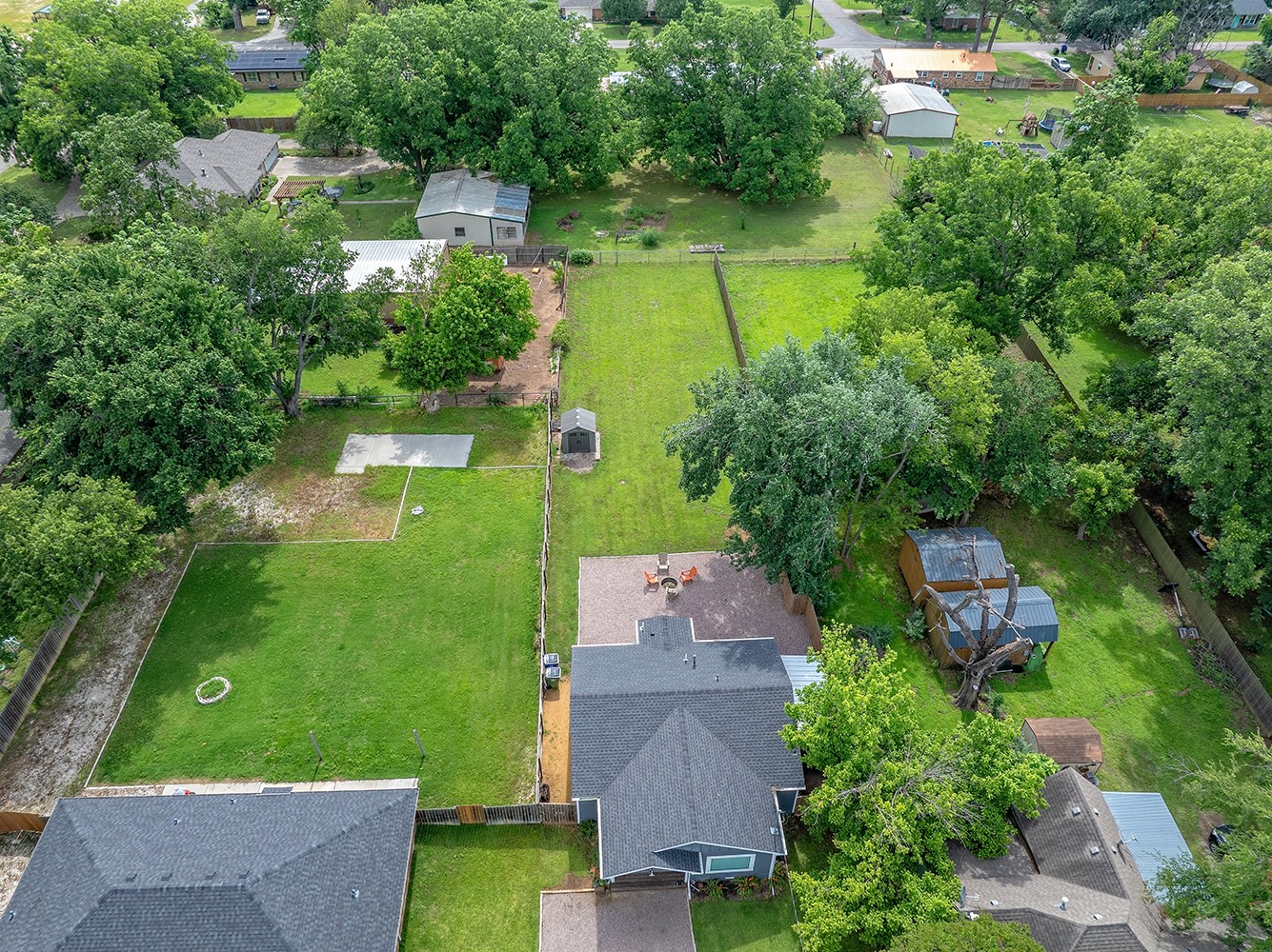 411 Dewitt Street Collinsville TX 76233