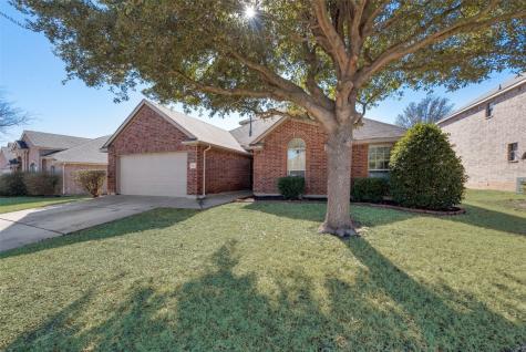 9202 Water Oak Drive Arlington TX 76002