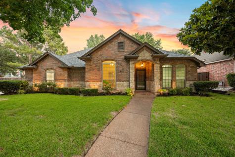 7832 Heatherbrook Court North Richland Hills TX 76182
