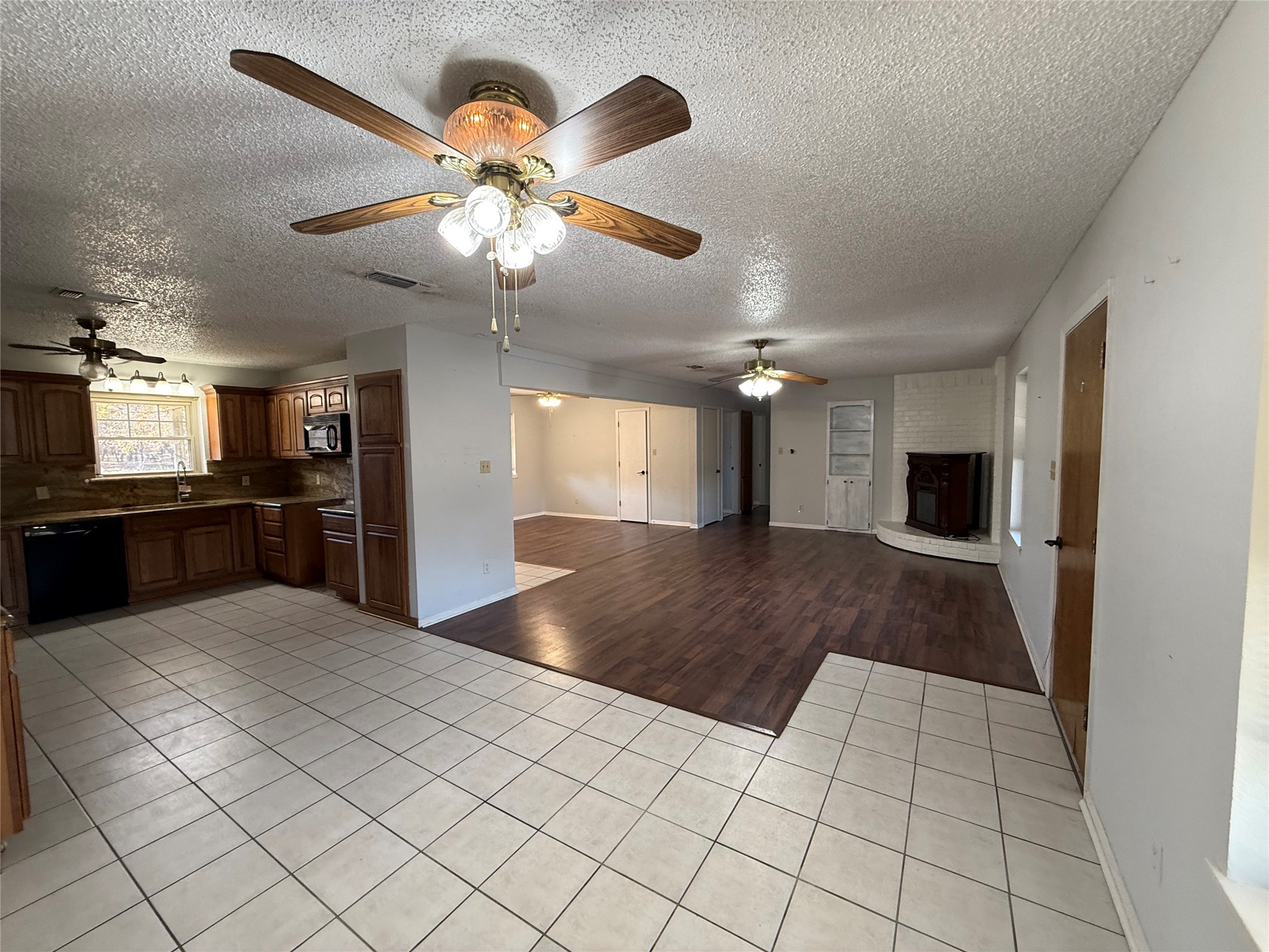503 Windsor Lane Springtown TX 76082