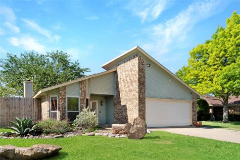 304 Valley Forge Lane Arlington TX 76002