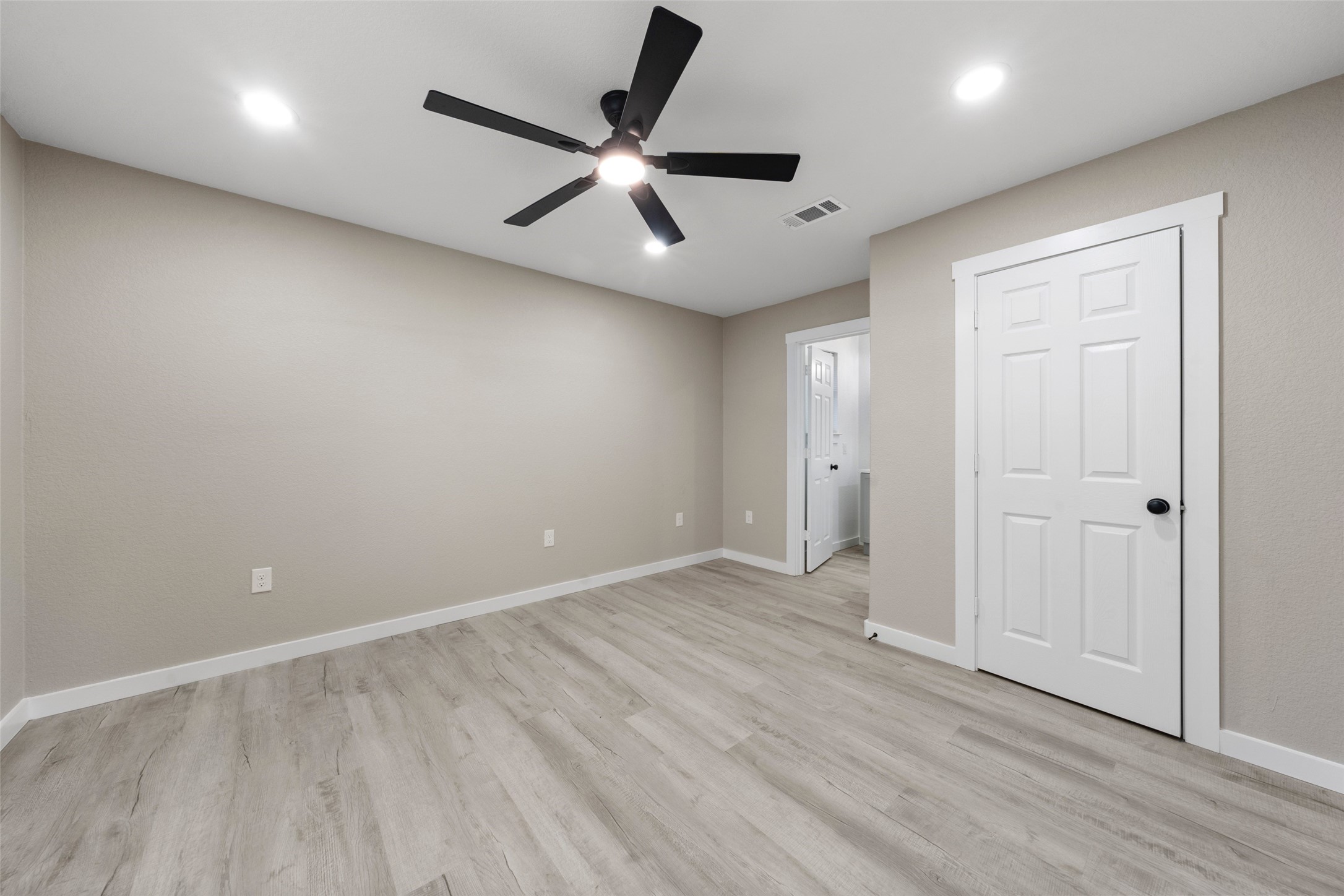 1909 Sanger Avenue Waco TX 76707