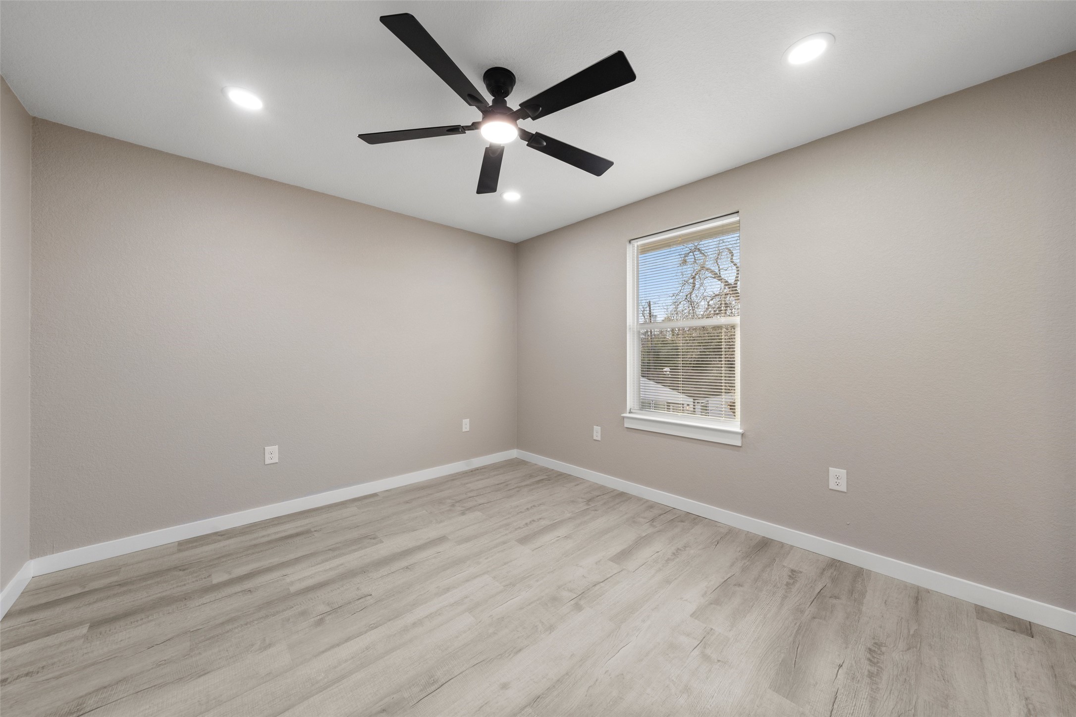 1909 Sanger Avenue Waco TX 76707