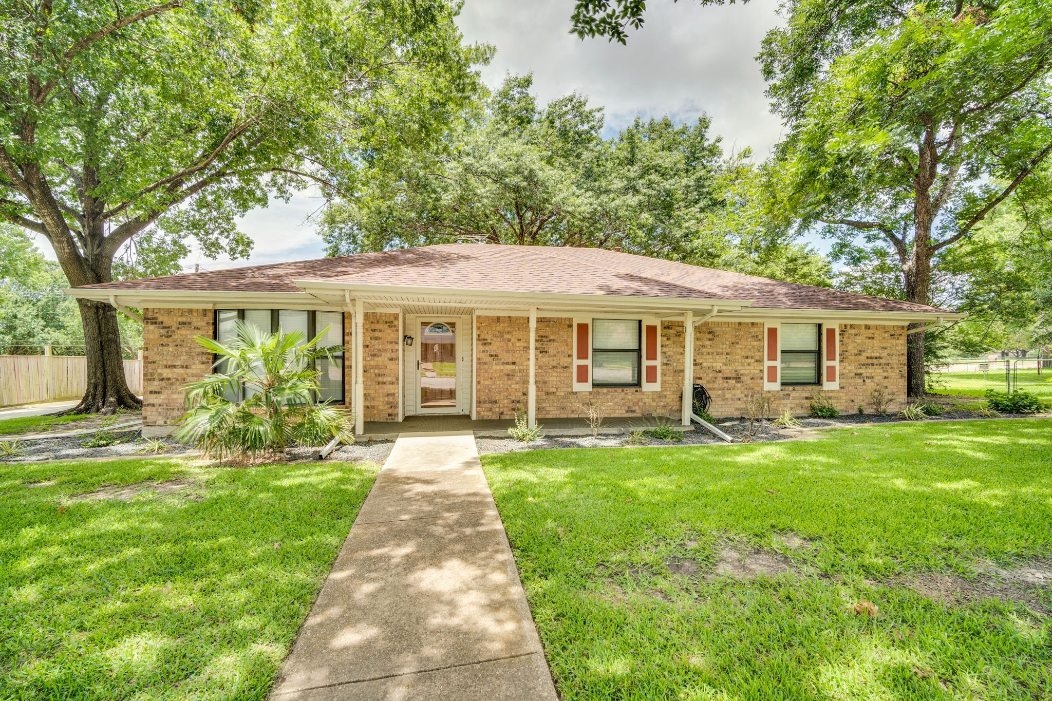 1710 Williamsburg Circle Ennis TX 75119