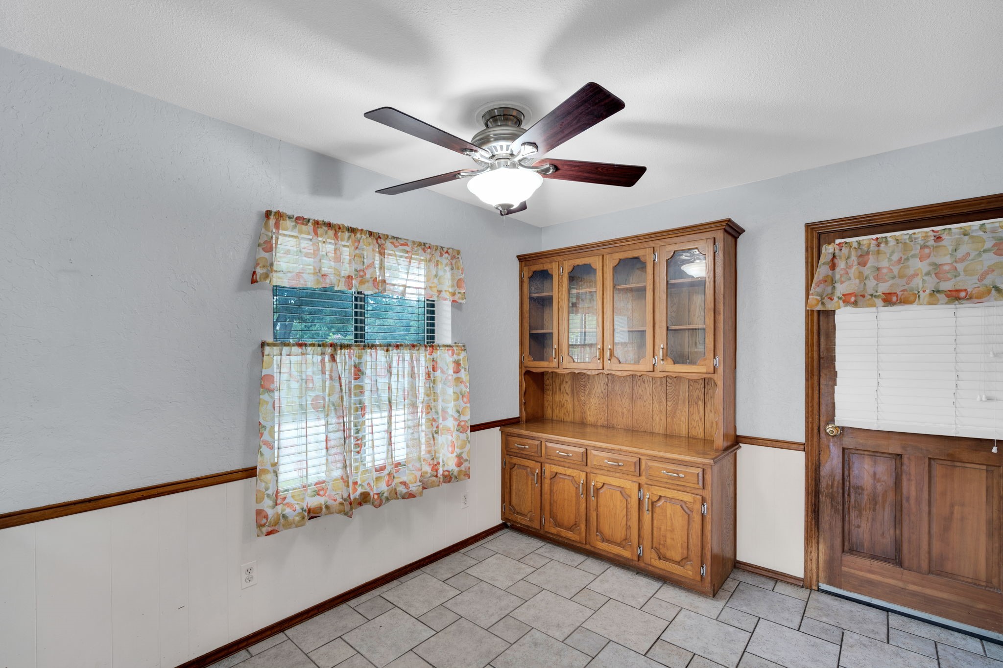 1710 Williamsburg Circle Ennis TX 75119