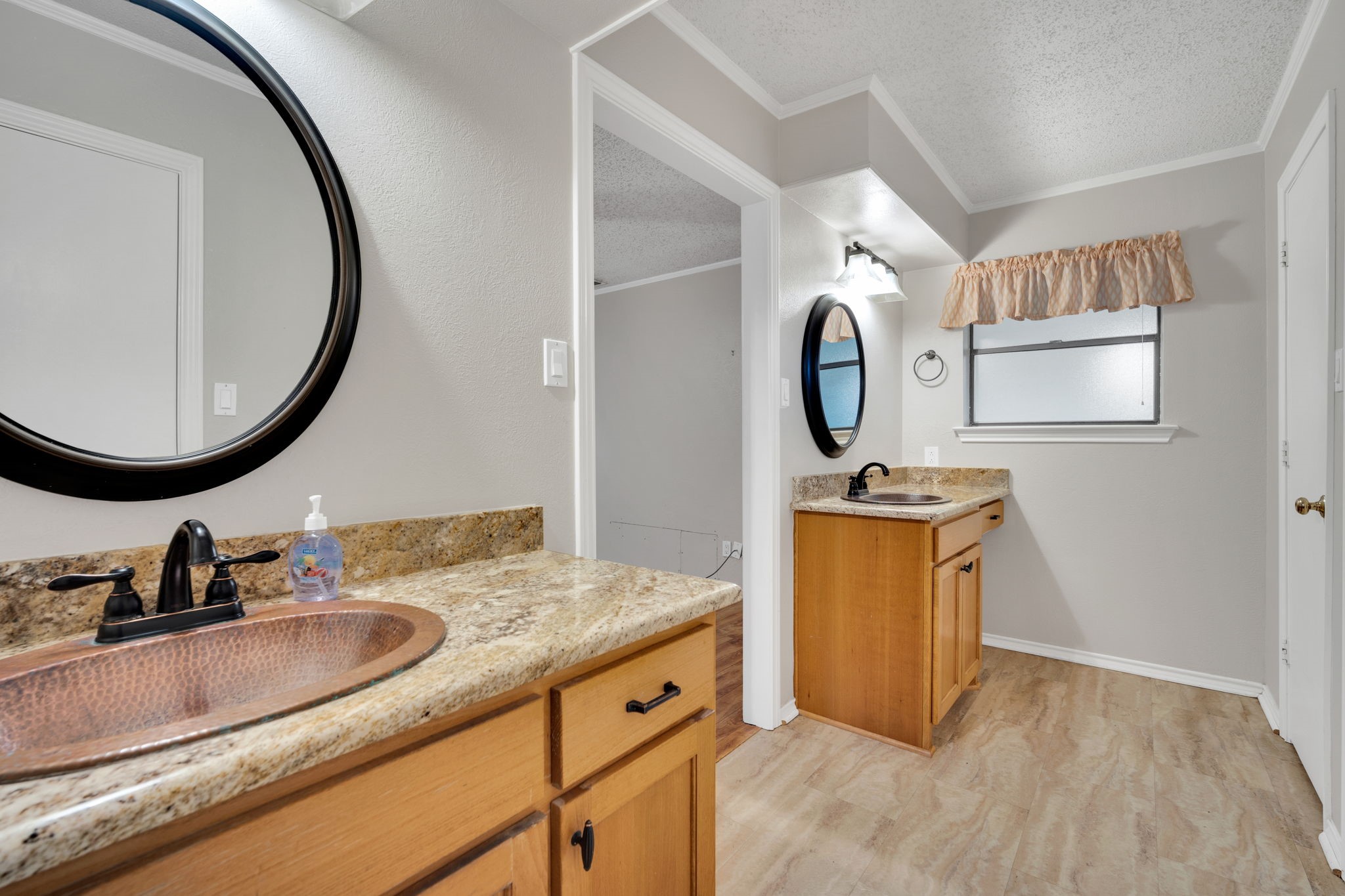 1710 Williamsburg Circle Ennis TX 75119