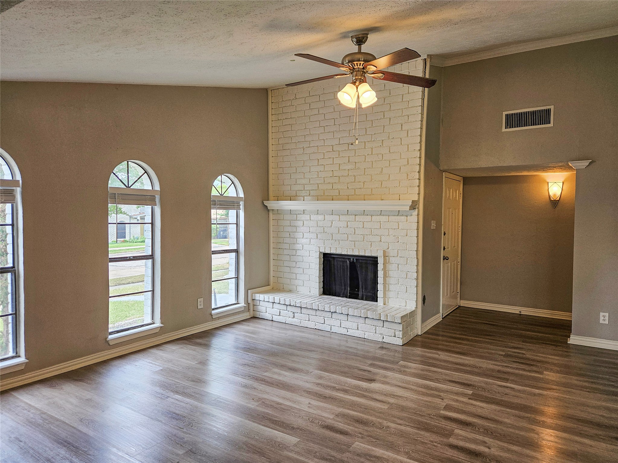3717 Red Oak Drive Garland TX 75043