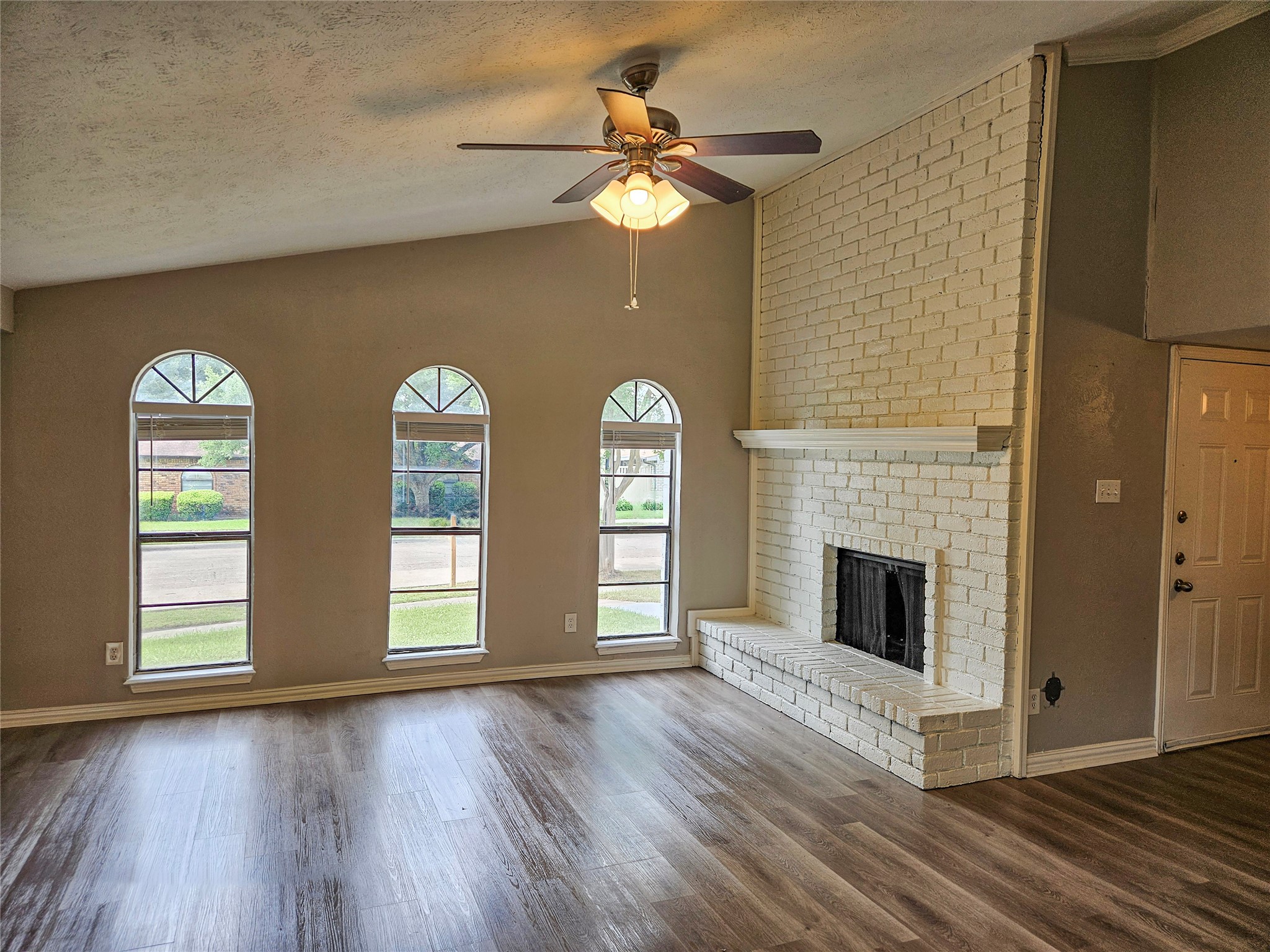 3717 Red Oak Drive Garland TX 75043