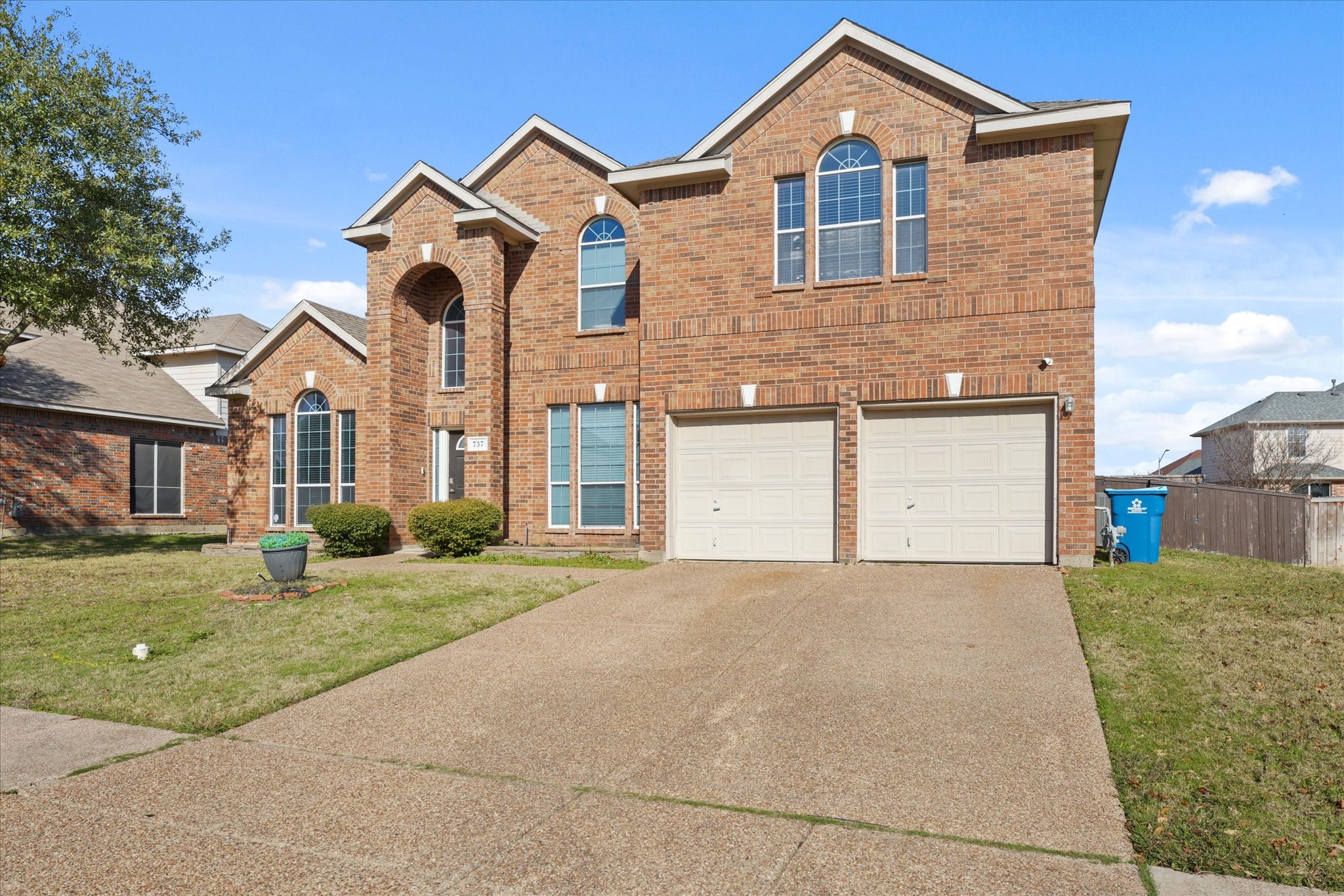 737 Honeysuckle Way Desoto TX 75115