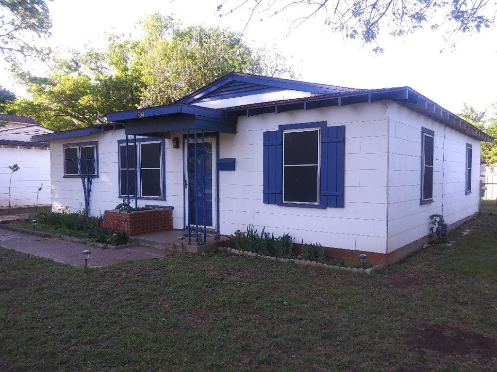 1404 Hamsted Street Fort Worth TX 76115