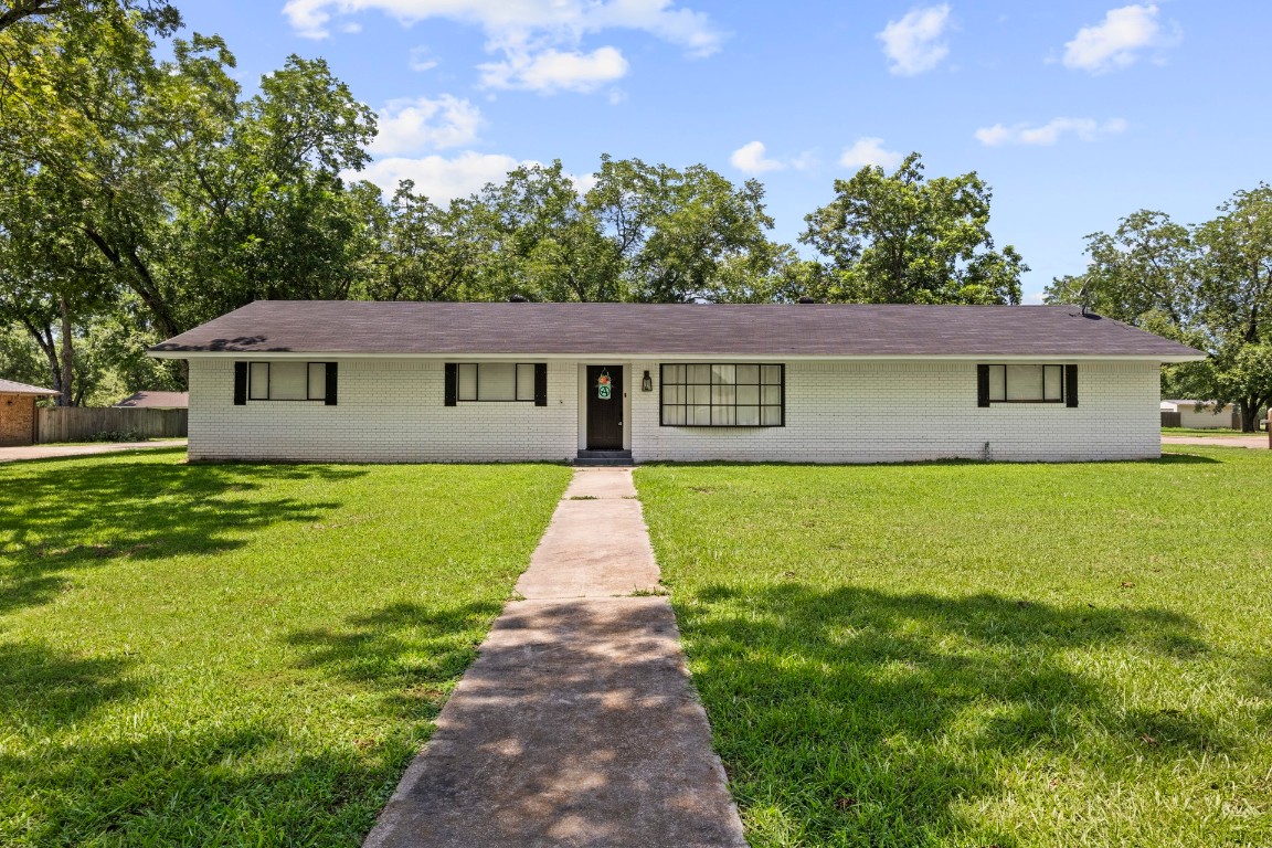 110 Mahan Street Pittsburg TX 75686