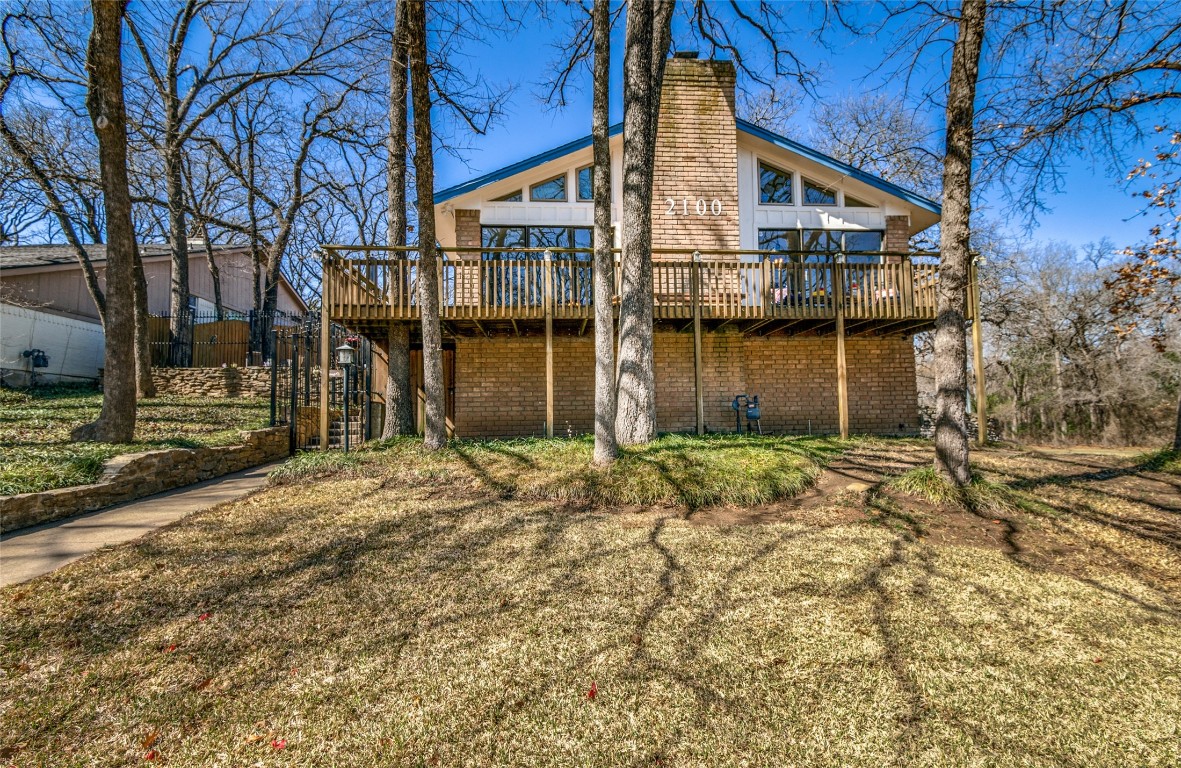 2100 Woodside Drive Arlington TX 76013