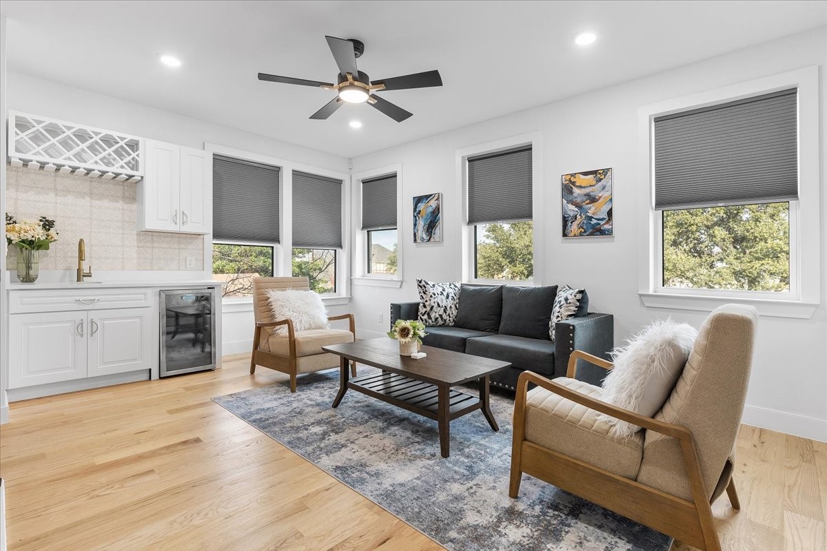 4726 Hopkins Avenue Dallas TX 75209