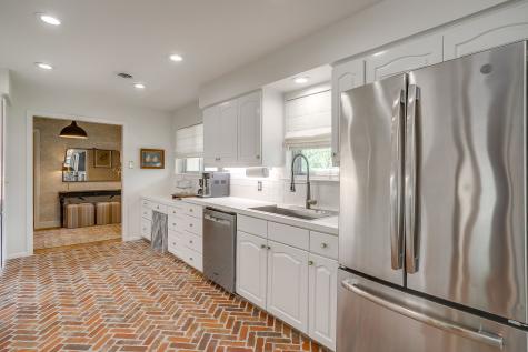 3917 Marys Creek Drive Benbrook TX 76116