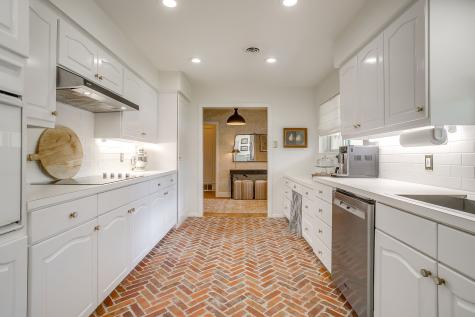 3917 Marys Creek Drive Benbrook TX 76116