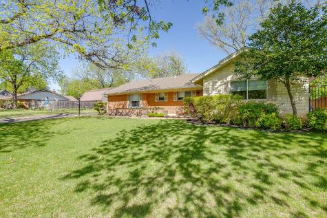 3917 Marys Creek Drive Benbrook TX 76116