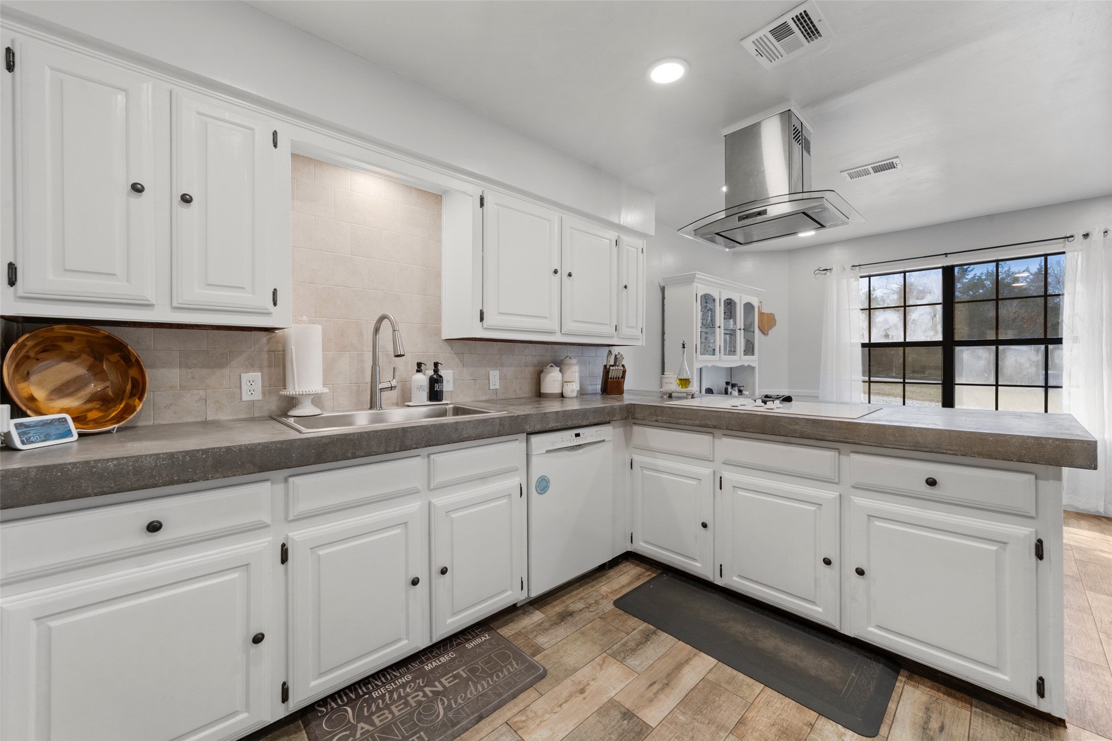 162 Highridge Drive Bruceville TX 76630
