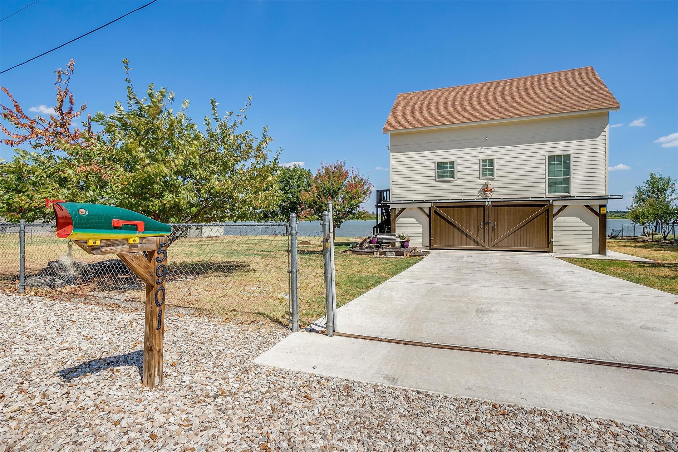 5901 Parkside Court Granbury TX 76048