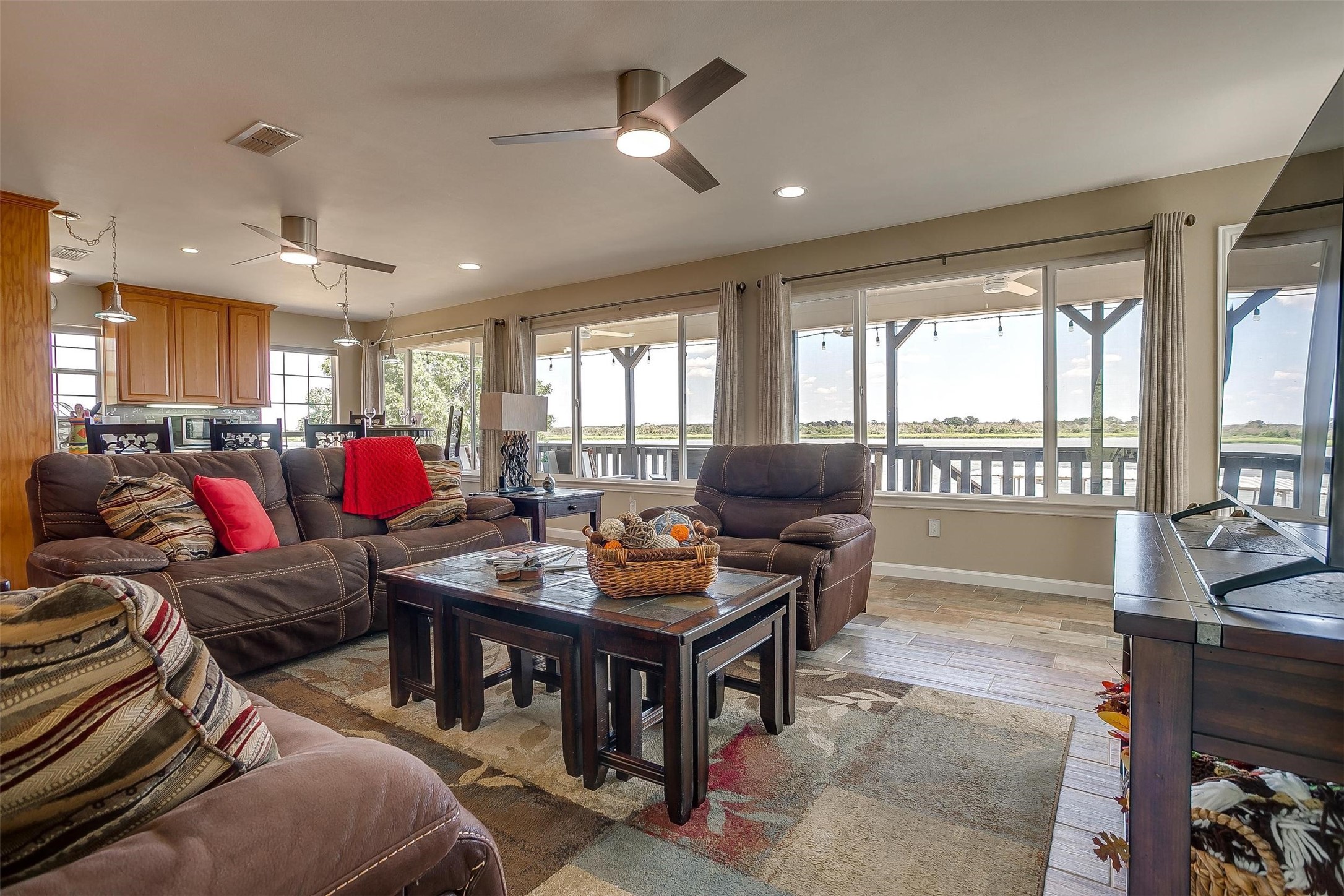 5901 Parkside Court Granbury TX 76048