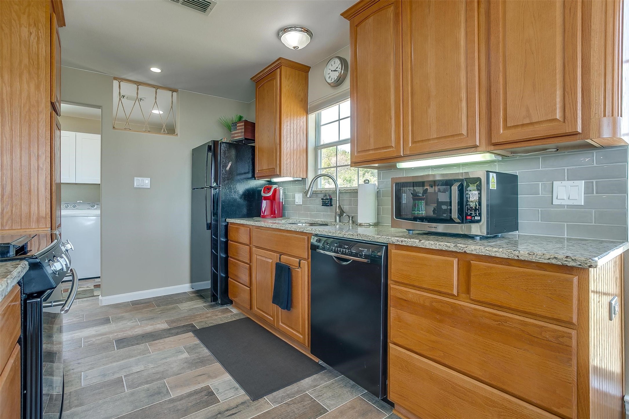 5901 Parkside Court Granbury TX 76048