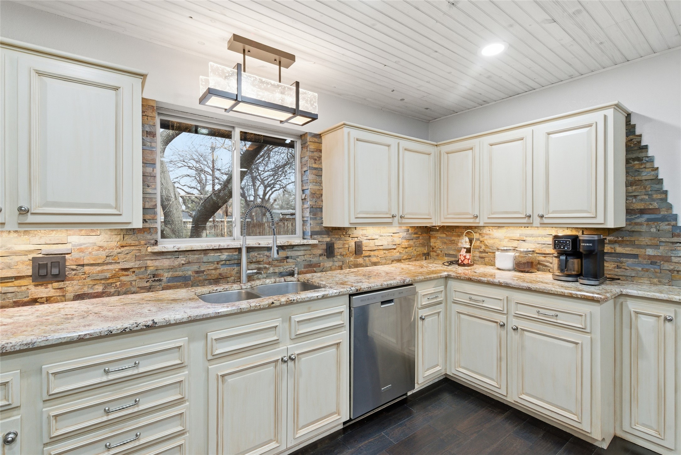 1415 Scenic Graham TX 76450