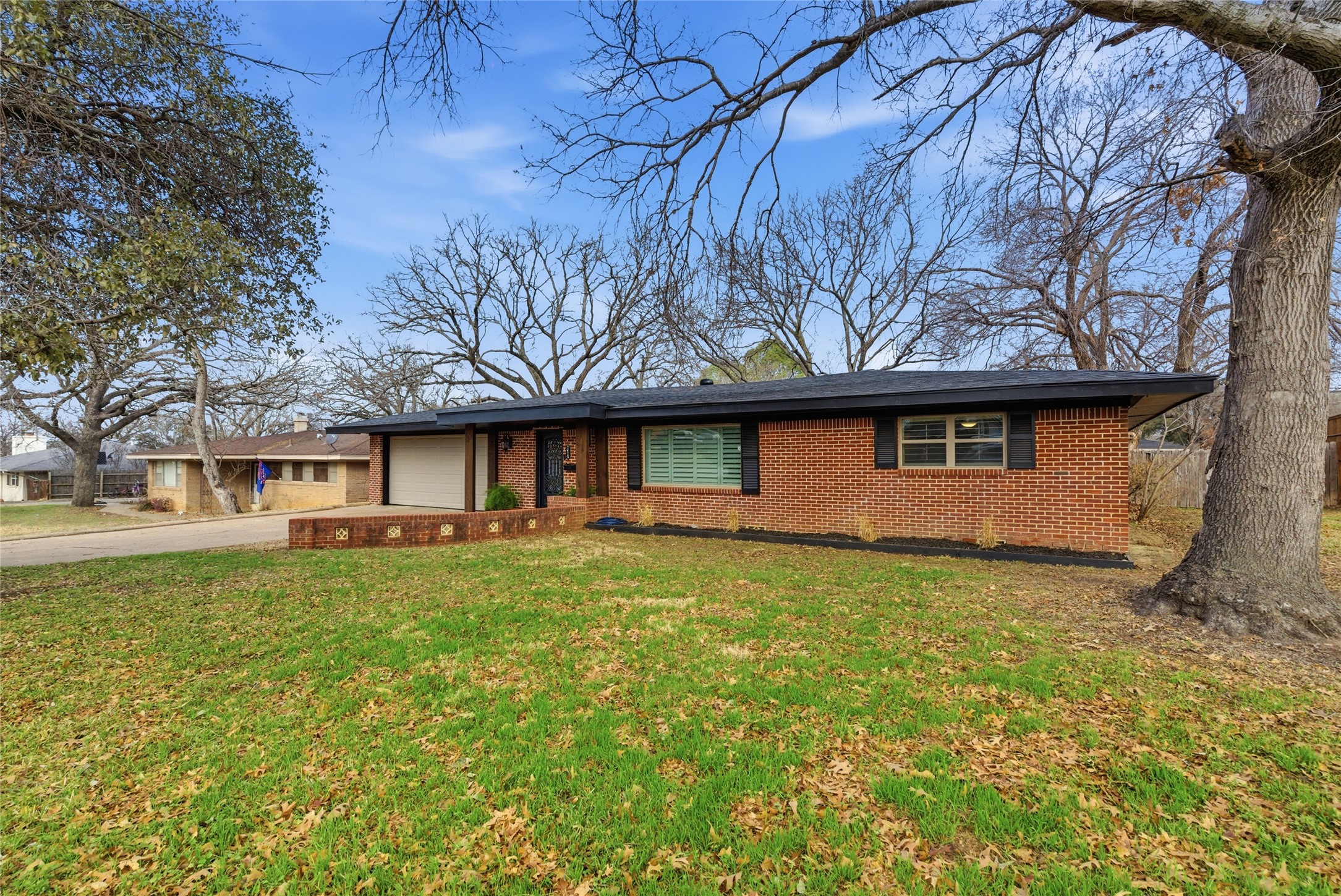 1415 Scenic Graham TX 76450