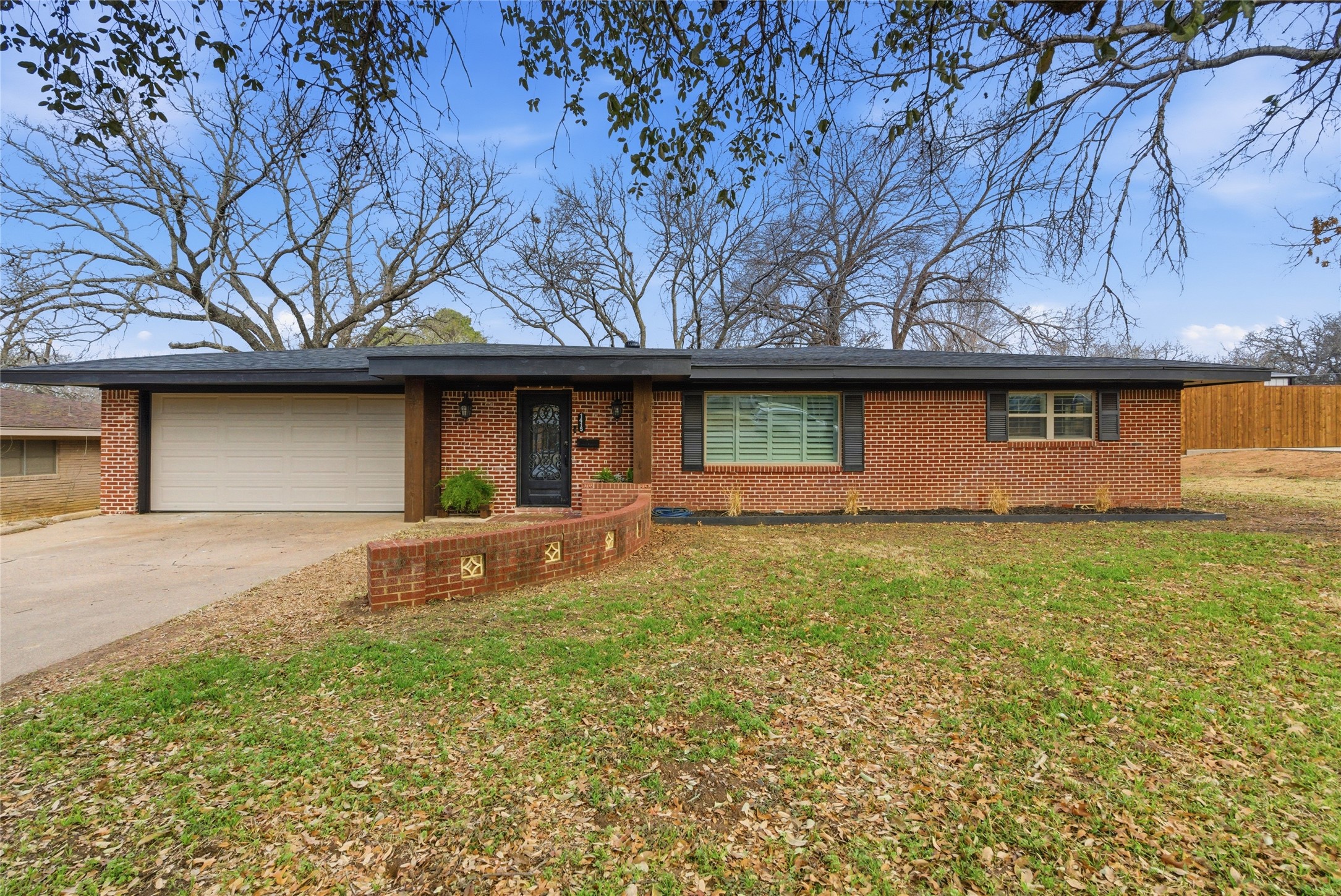 1415 Scenic Graham TX 76450