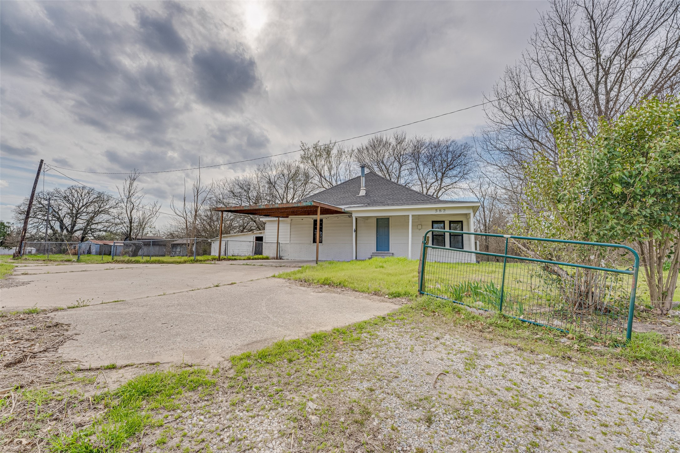 382 County Road 3102 Greenville TX 75402