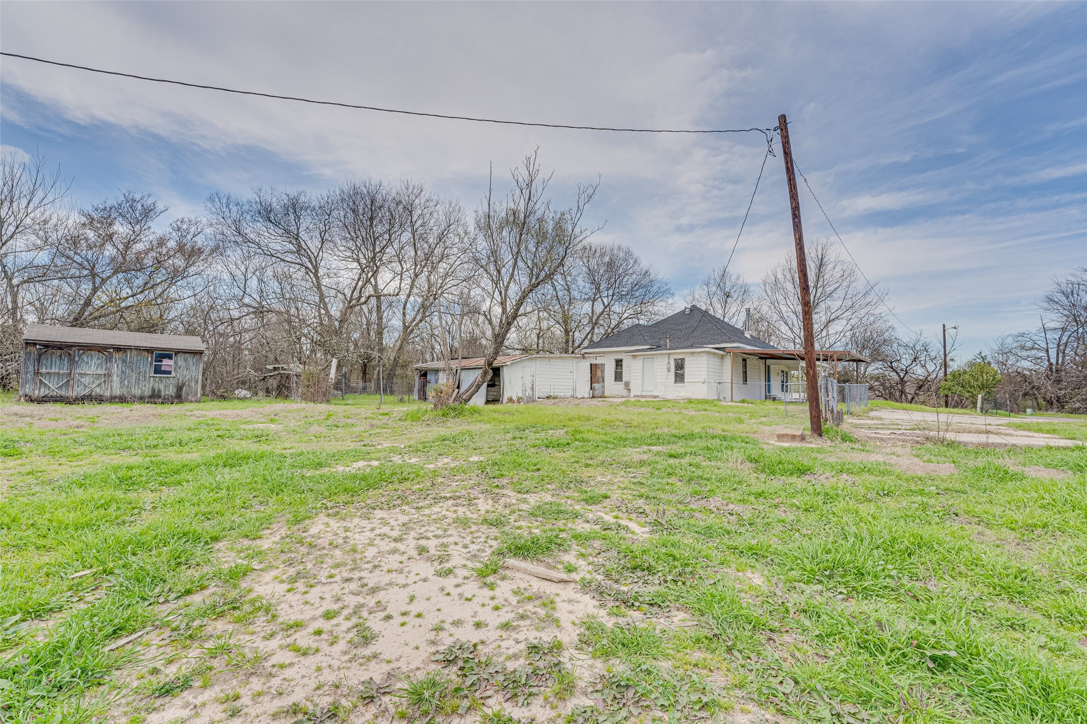 382 County Road 3102 Greenville TX 75402