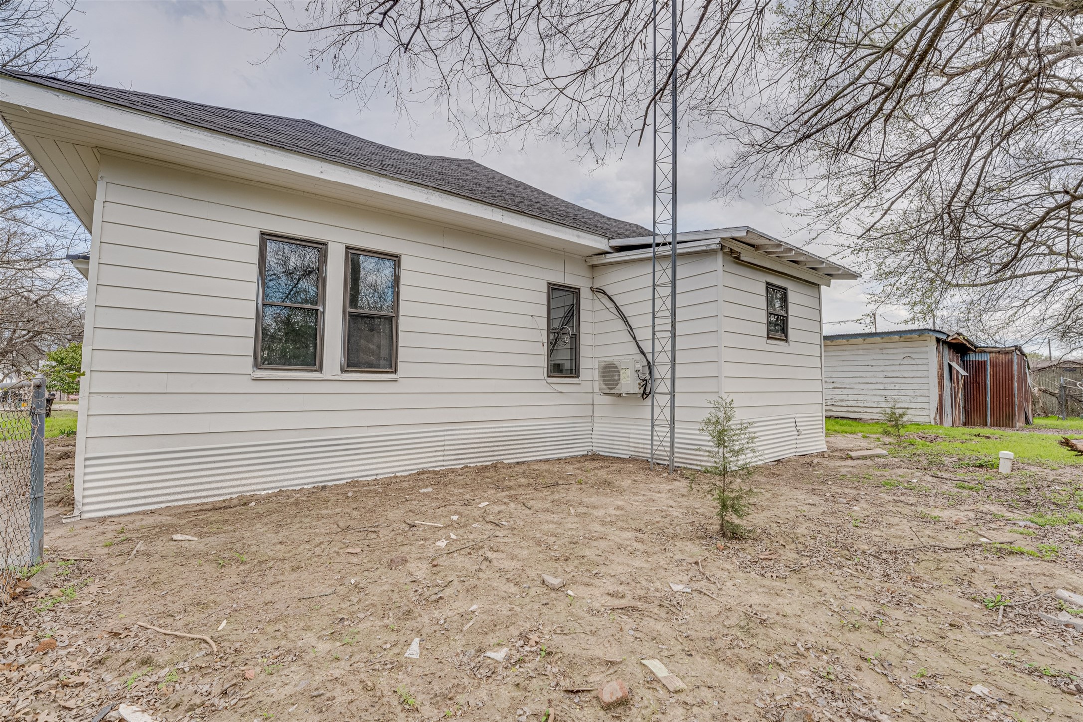 382 County Road 3102 Greenville TX 75402