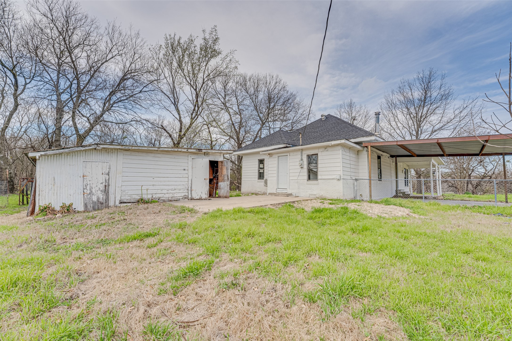 382 County Road 3102 Greenville TX 75402