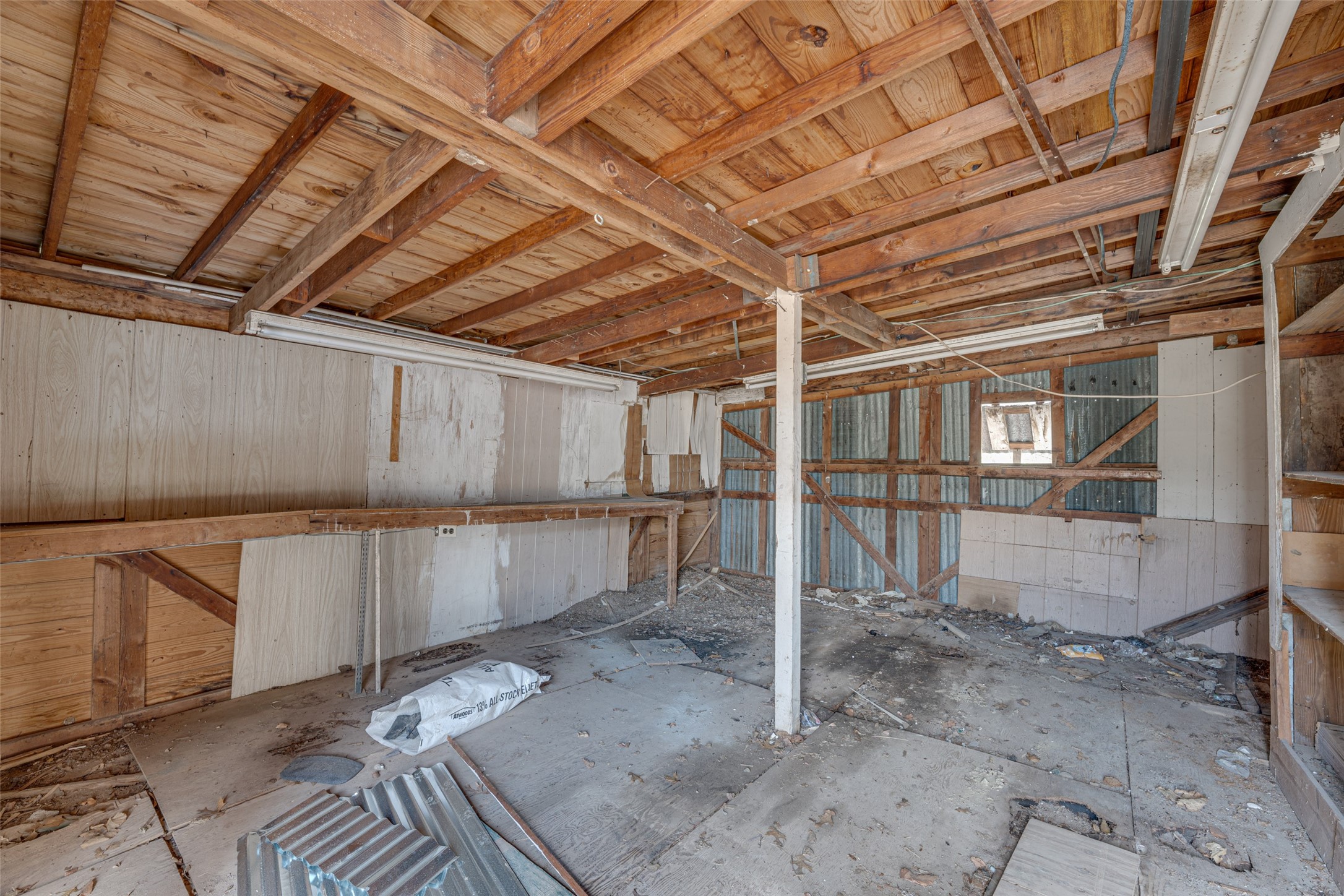 382 County Road 3102 Greenville TX 75402
