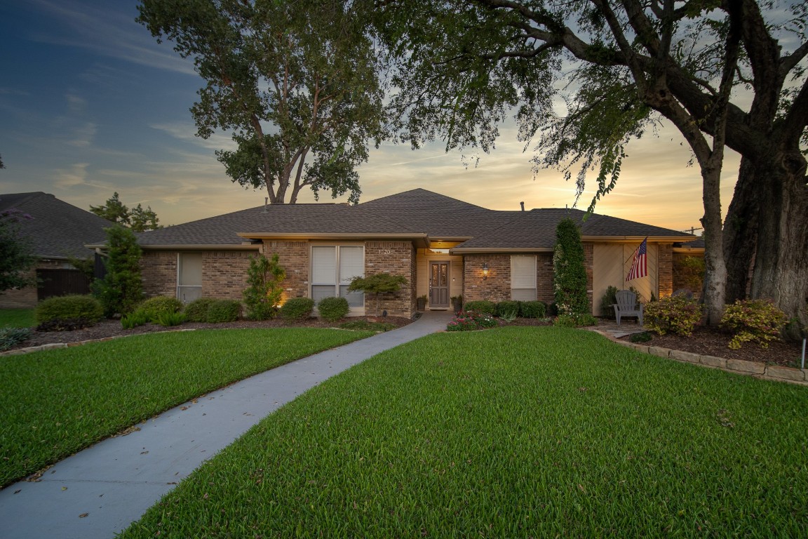 12206 Pleasant Valley Drive Dallas TX 75243