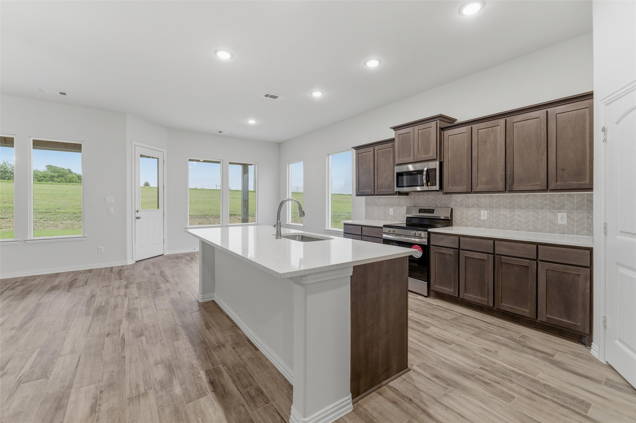 119 Hillview Trail Decatur TX 76234