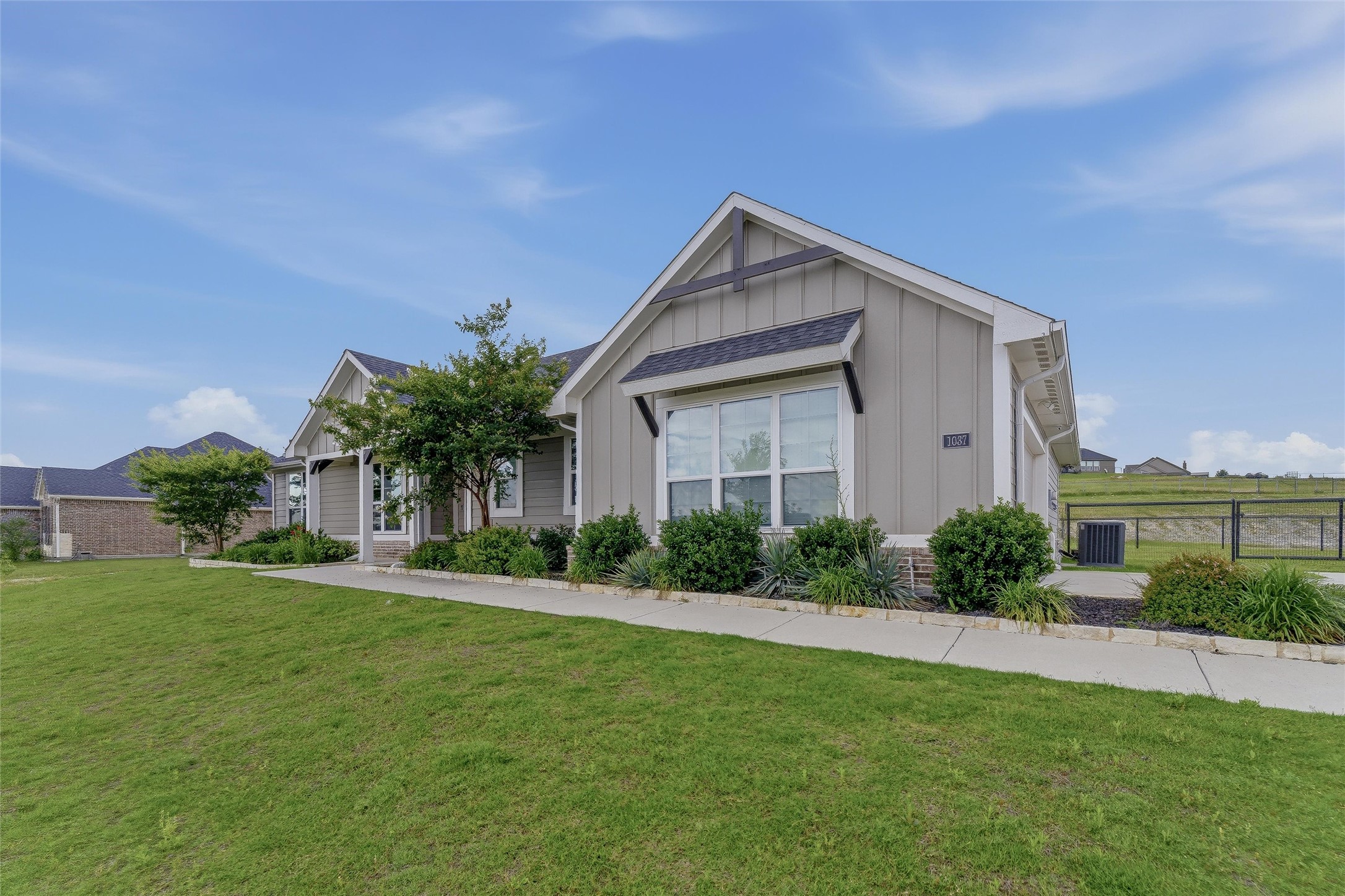 1037 Flagstone Drive Weatherford TX 76085