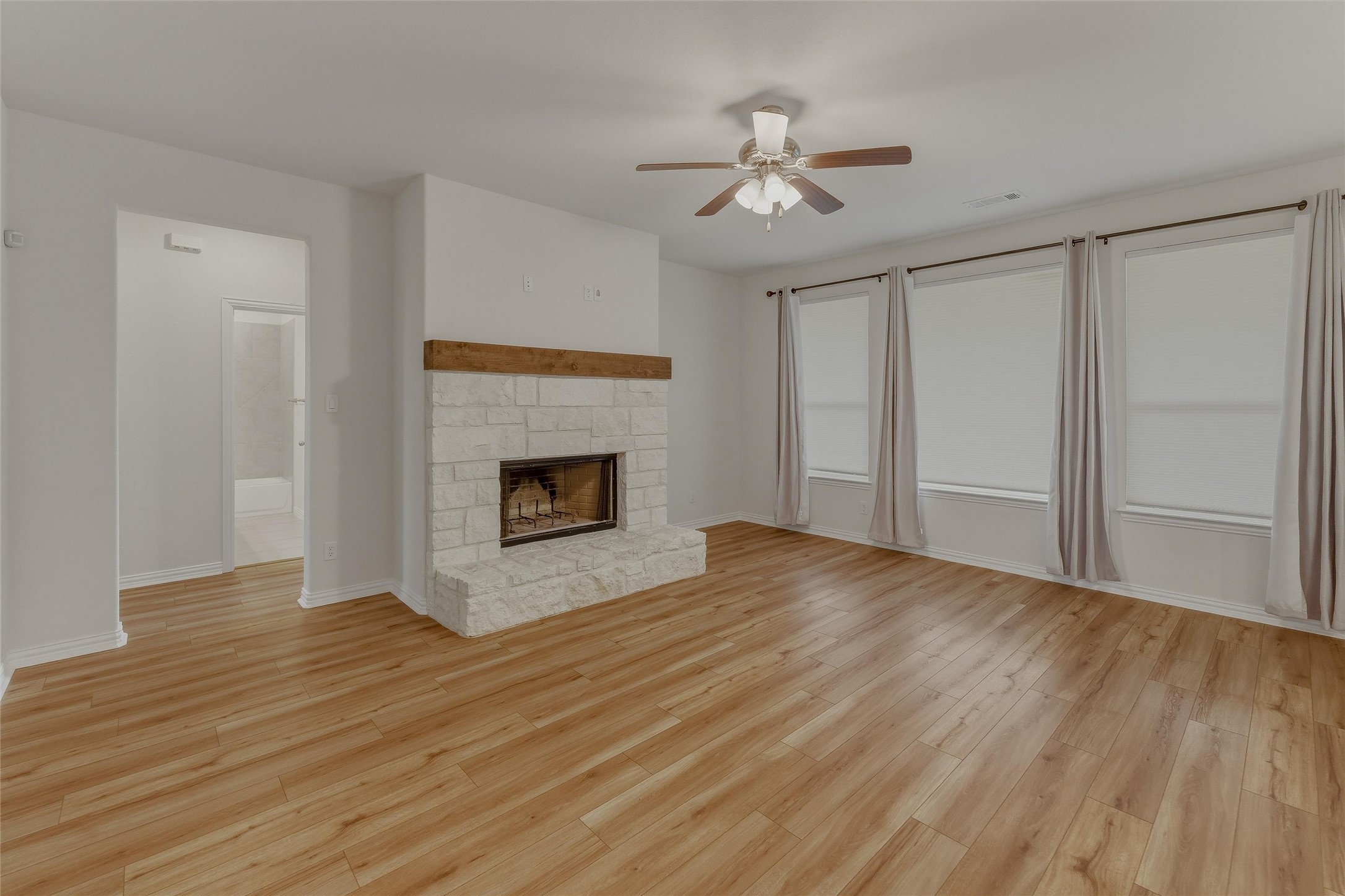 1037 Flagstone Drive Weatherford TX 76085