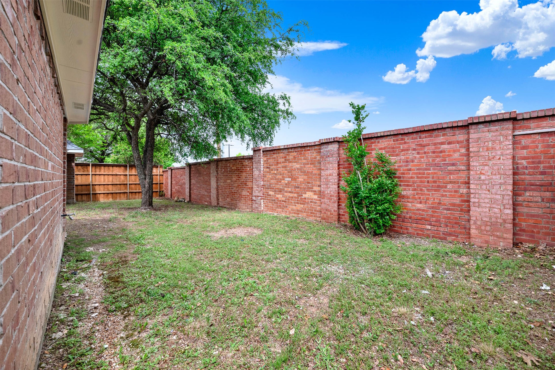 2505 Timber Ridge Drive Garland TX 75044