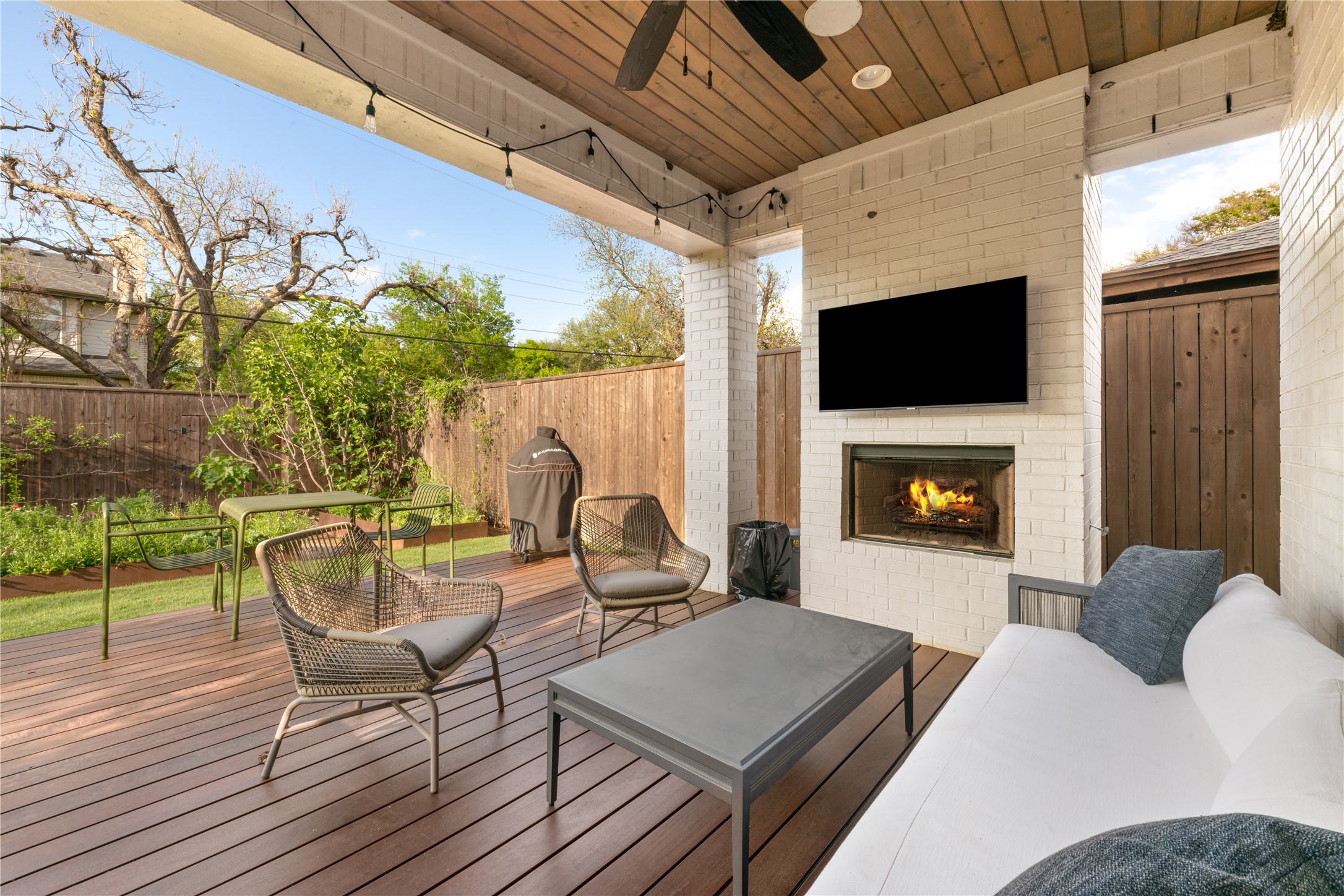 6033 Martel Avenue Dallas TX 75206