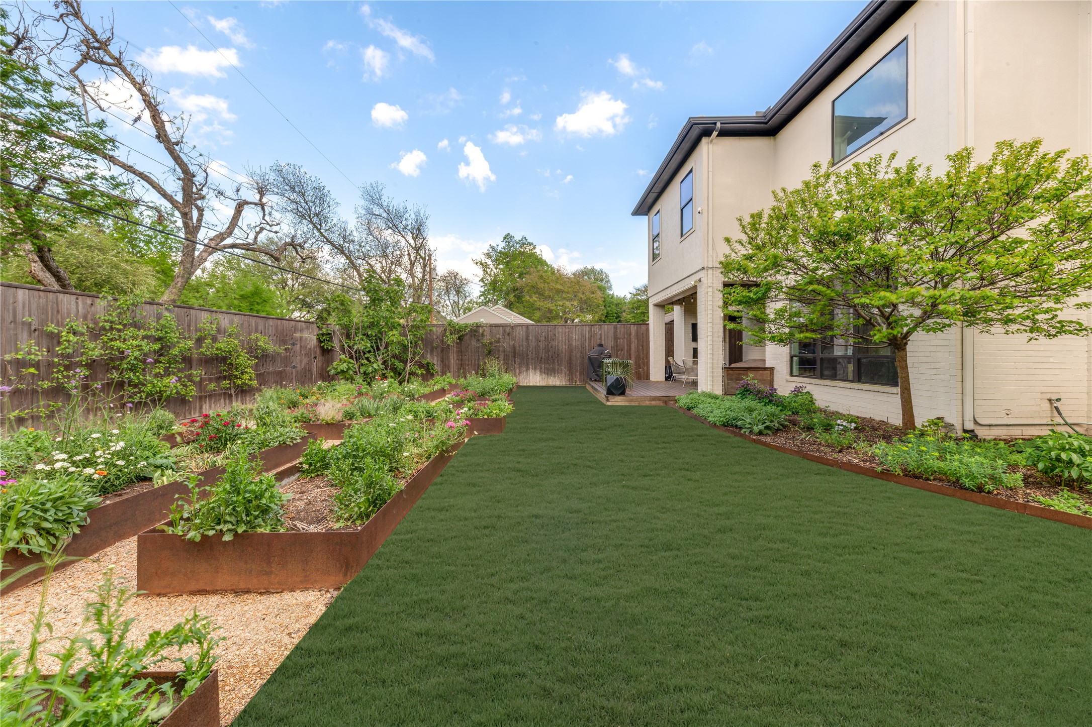 6033 Martel Avenue Dallas TX 75206