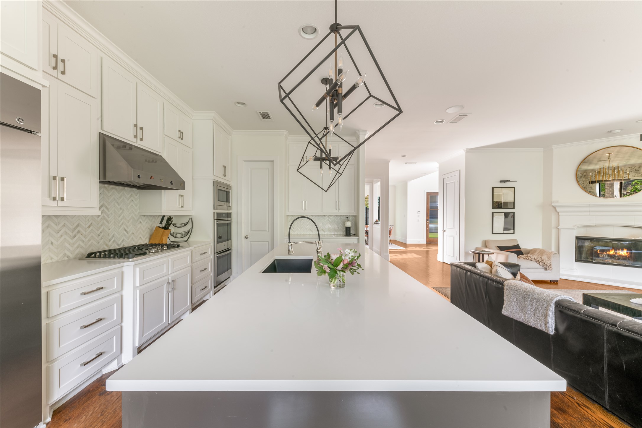 6033 Martel Avenue Dallas TX 75206